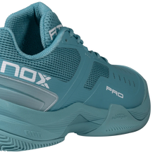 Ielādēt attēlu galerijas skatītājā, AT10 PRO (Turquoise/White) MEN
